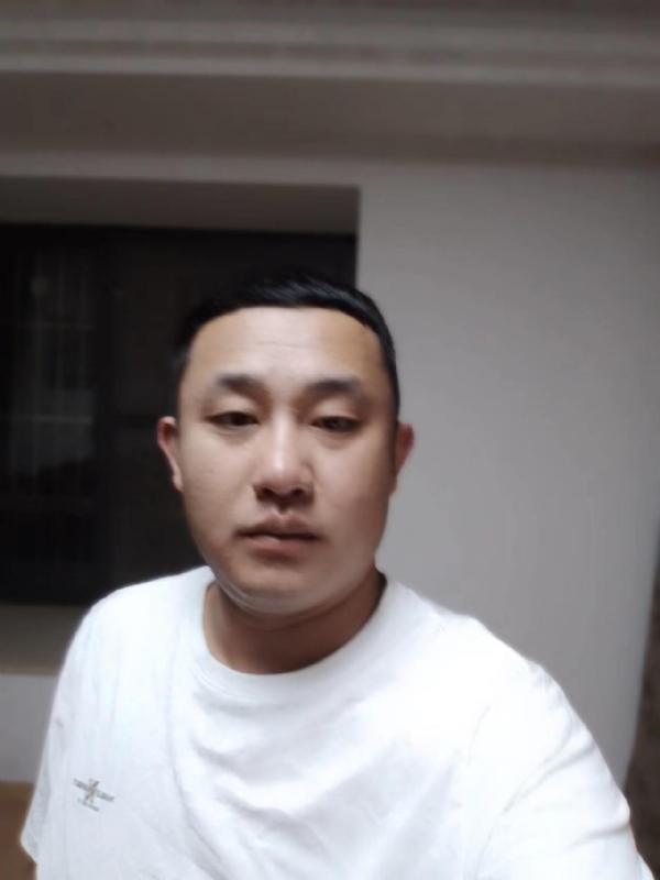 魔尊的第一张照片--安徽中老年相亲网