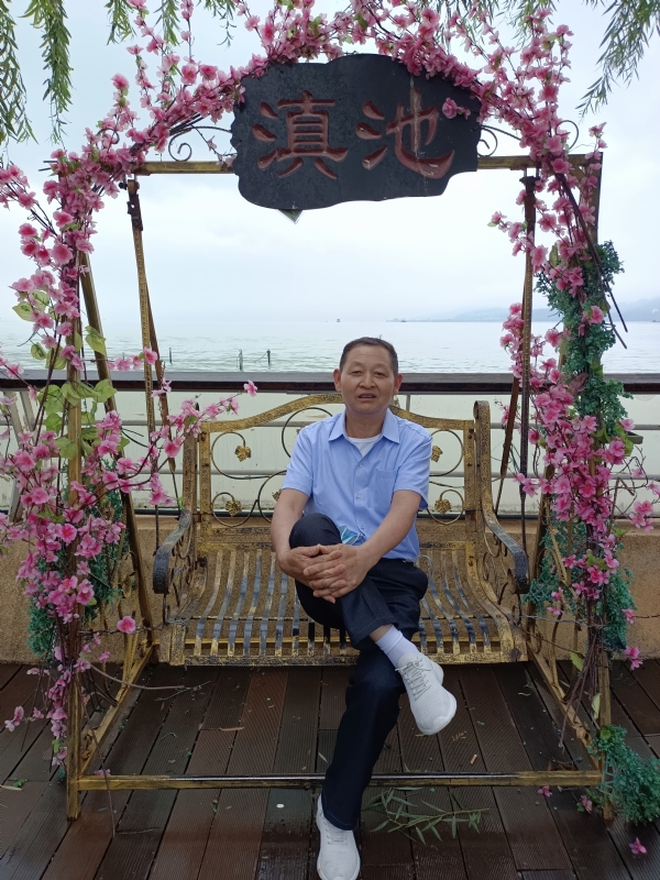 奋斗的第一张照片--安徽中老年相亲网