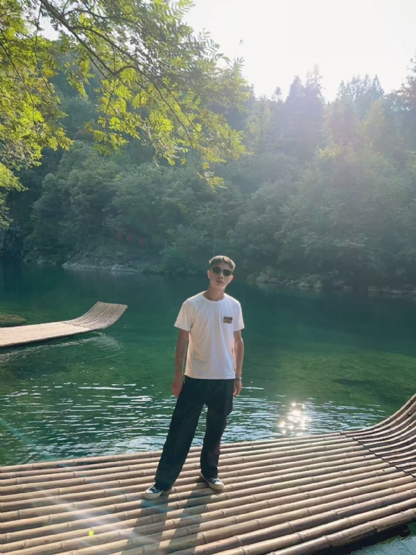 林言的第三张照片--安徽中老年相亲网